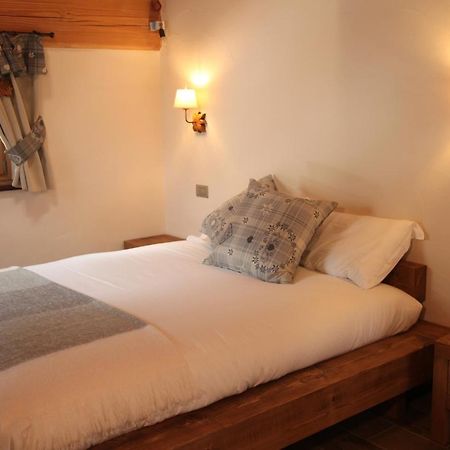 Mi Casa Tu Casa Bed and Breakfast Brusson Εξωτερικό φωτογραφία