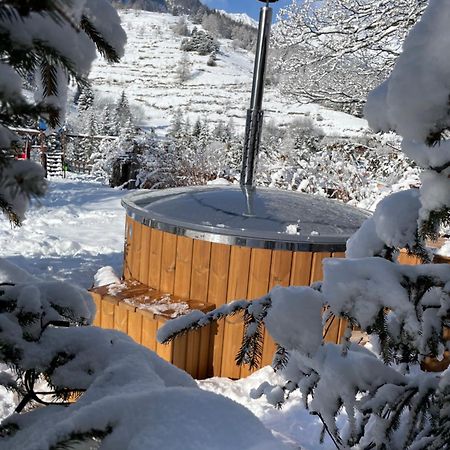 Mi Casa Tu Casa Bed and Breakfast Brusson Εξωτερικό φωτογραφία