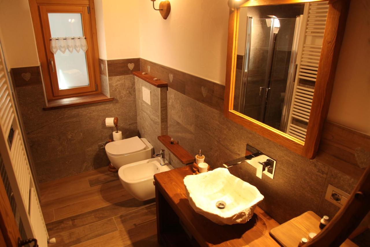 Mi Casa Tu Casa Bed and Breakfast Brusson Εξωτερικό φωτογραφία