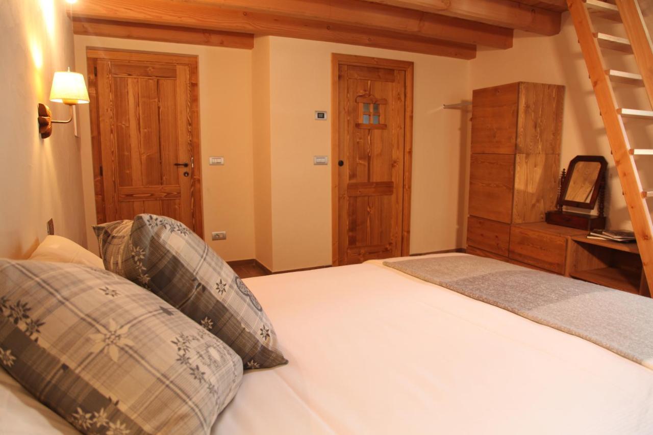 Mi Casa Tu Casa Bed and Breakfast Brusson Εξωτερικό φωτογραφία