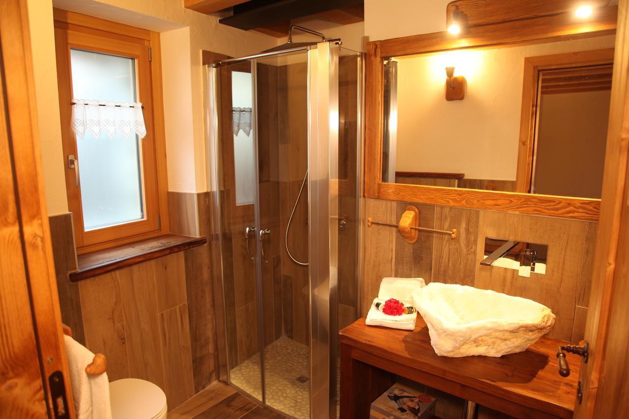 Mi Casa Tu Casa Bed and Breakfast Brusson Εξωτερικό φωτογραφία