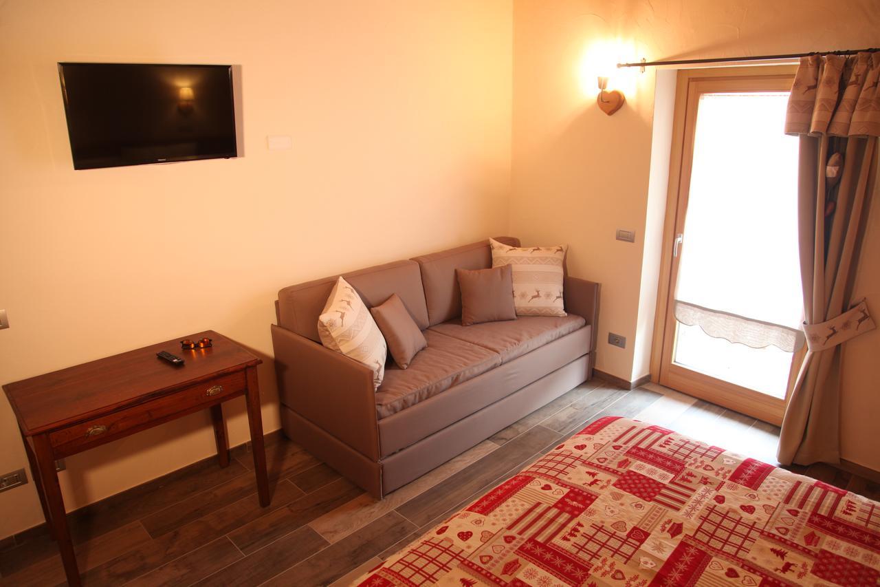Mi Casa Tu Casa Bed and Breakfast Brusson Εξωτερικό φωτογραφία