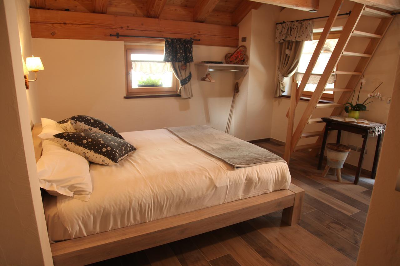 Mi Casa Tu Casa Bed and Breakfast Brusson Εξωτερικό φωτογραφία