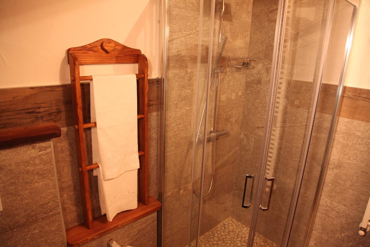Mi Casa Tu Casa Bed and Breakfast Brusson Εξωτερικό φωτογραφία