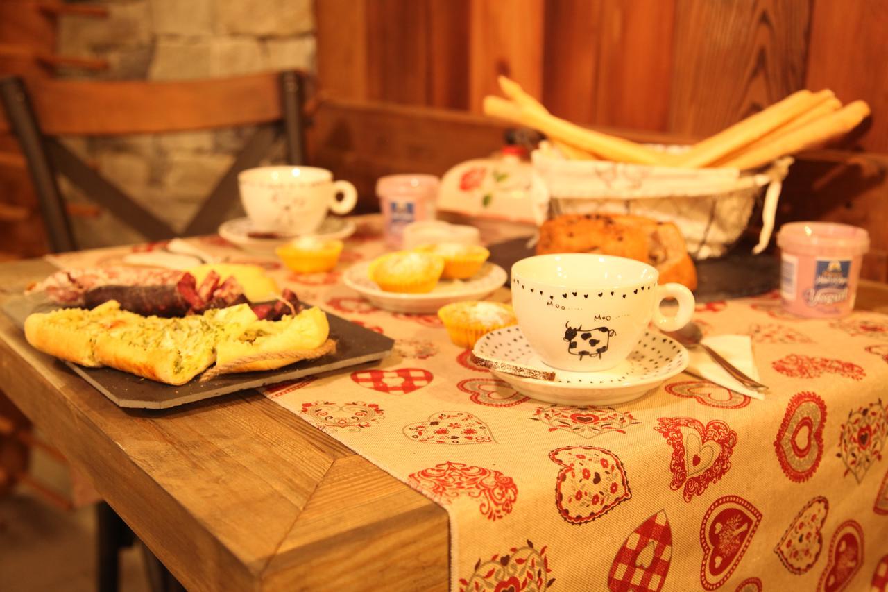 Mi Casa Tu Casa Bed and Breakfast Brusson Εξωτερικό φωτογραφία